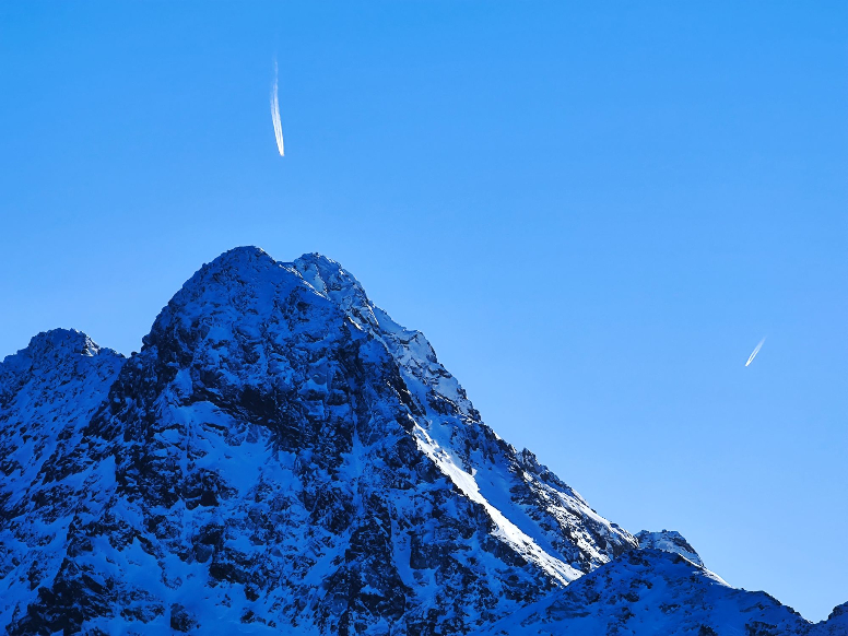 8Be82A7B9D5D3B17421A36B8885C041A Technosenior